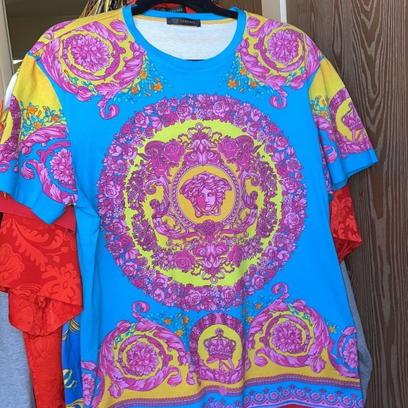 Rare Versace King of Crowns multicolor Floral Barocco Medusa head tshirt - Picture 12 of 15